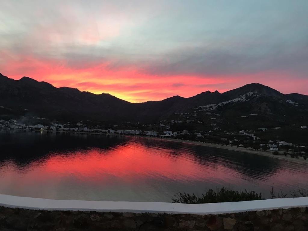 Amfitriti Serifos Livadi  Eksteriør billede
