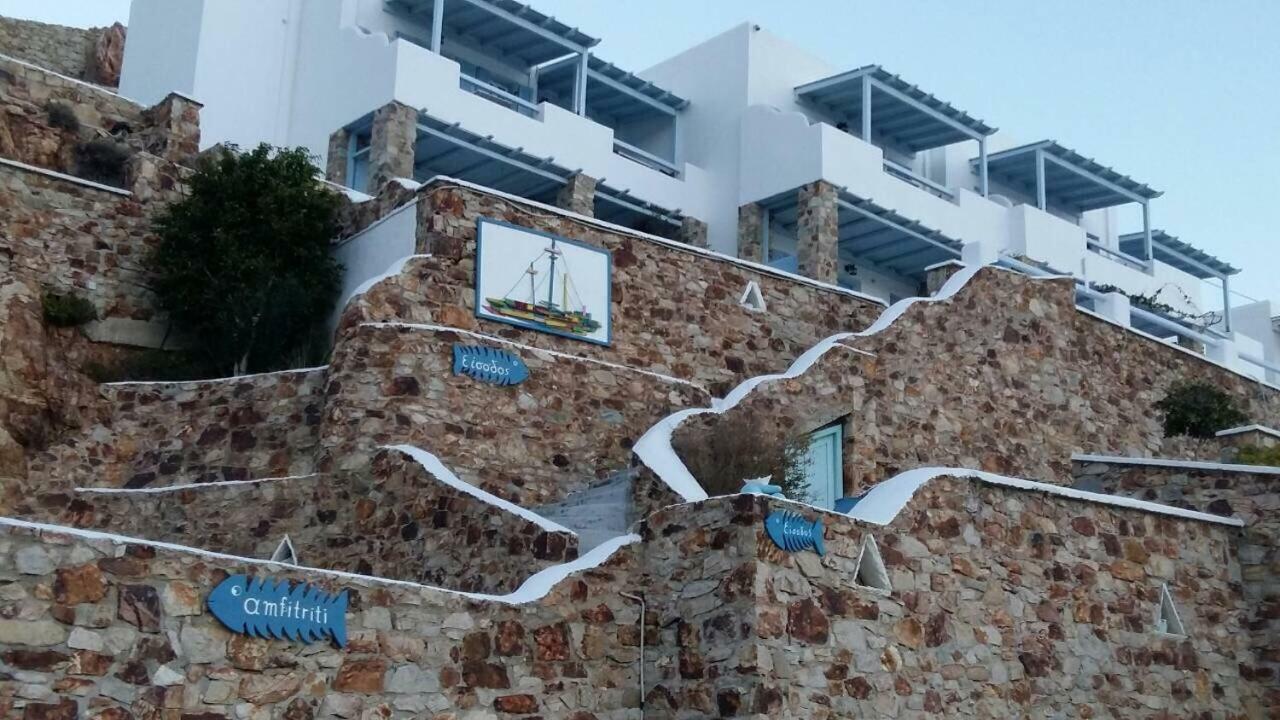Amfitriti Serifos Livadi  Eksteriør billede